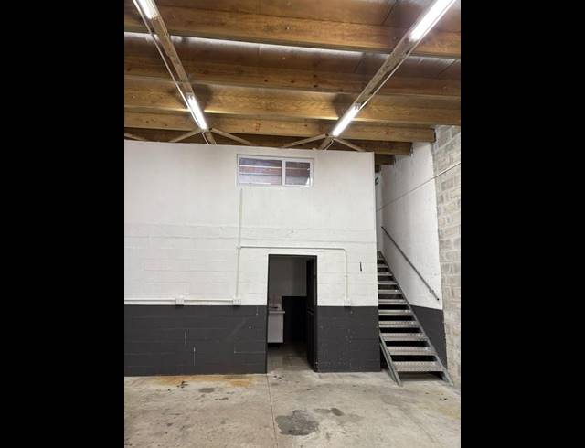 INDUSTRIAL PROPERTY TO RENT IN MANSFIELD